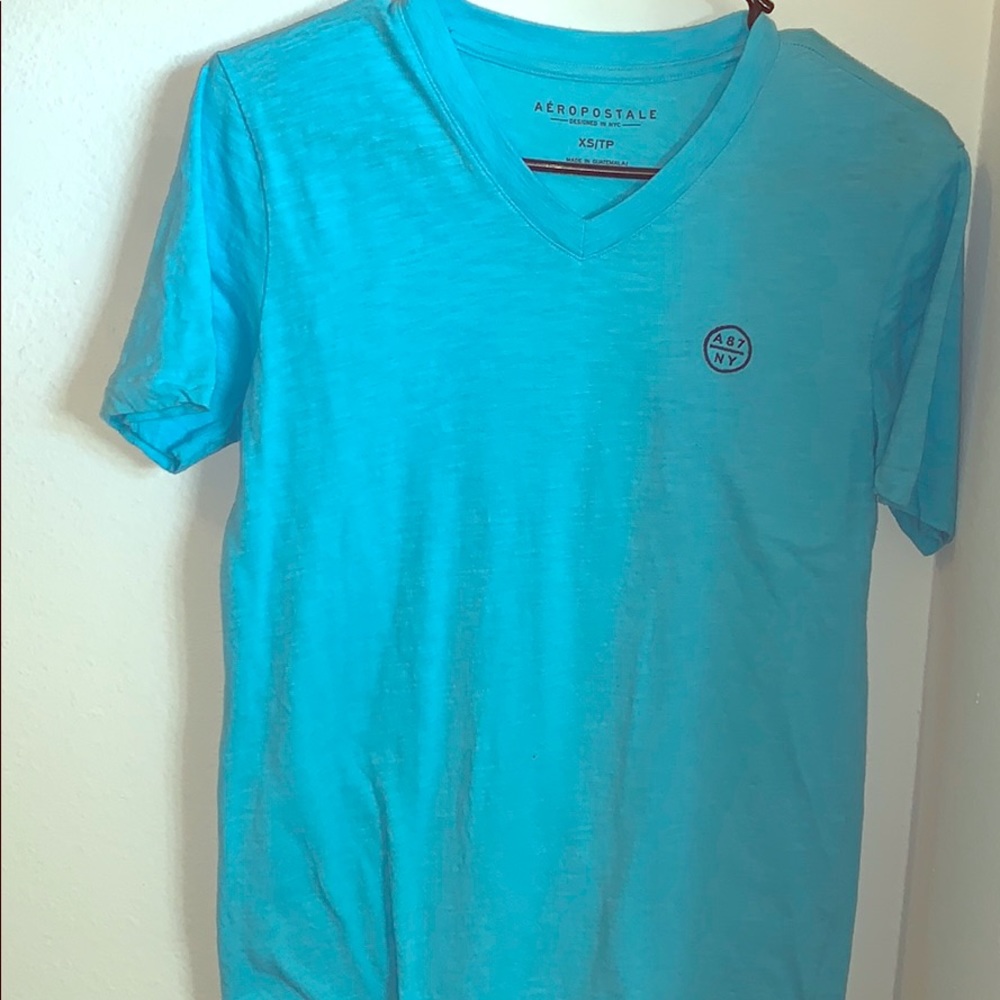 Men’s small Aeropostale vneck